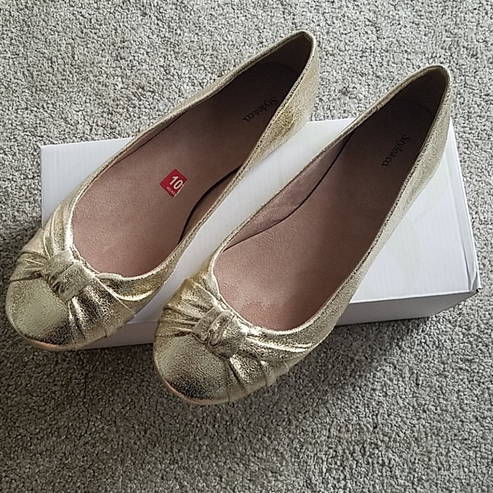 New gold flats
